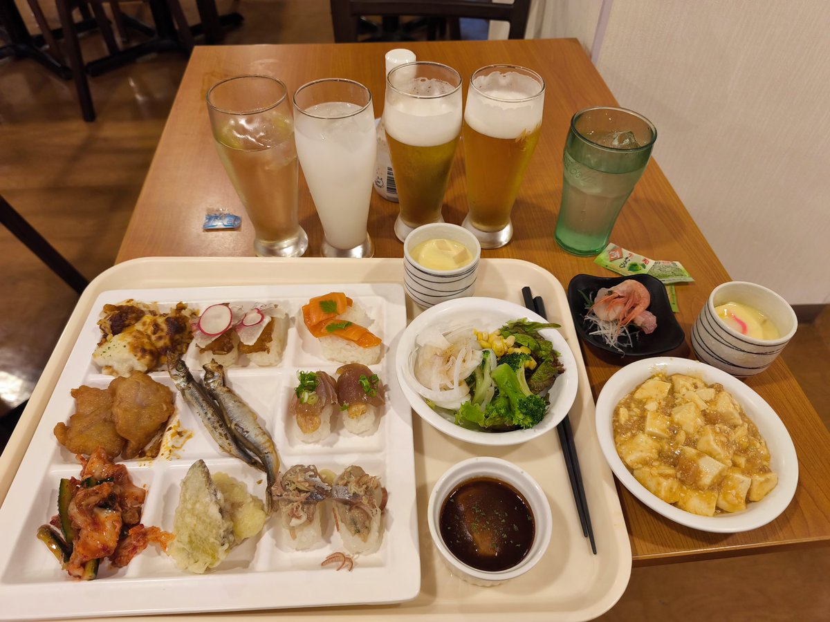 karumarn's tweet photo. さてメシだ
この前行った金城館と同じグループやけど単価安い分ちょっとバイキングの内容薄いかも
まあそれはそれでいつも絶対行き着かないカレーにありつけそうだがw https://t.co/A5npfcjTi0