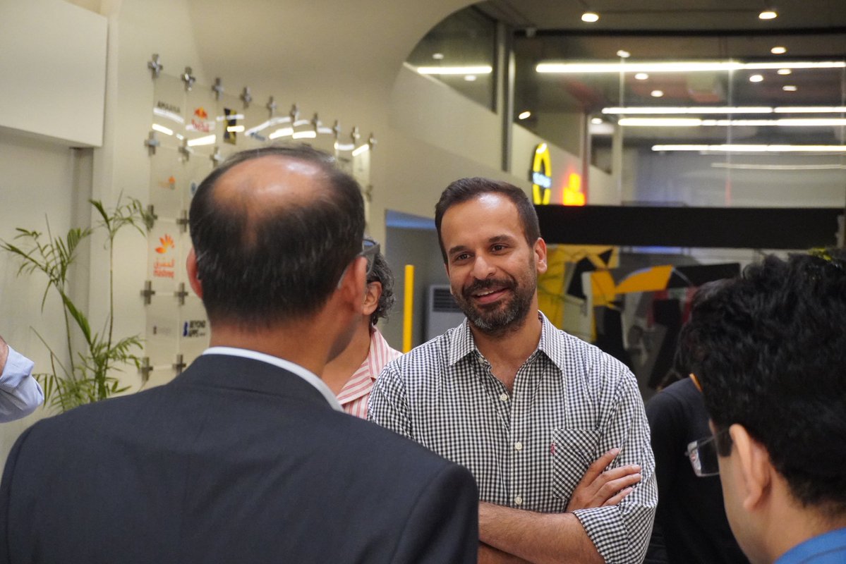 Daftarkhwan's tweet photo. Highlights from the Paklaunch Lahore Meetup at Daftarkhwan | Boulevard. It was an evening full of energy, meaningful conversations and new connections, all contributing to a stronger and more vibrant startup ecosystem in Pakistan. https://t.co/ZFT6iZwwbY