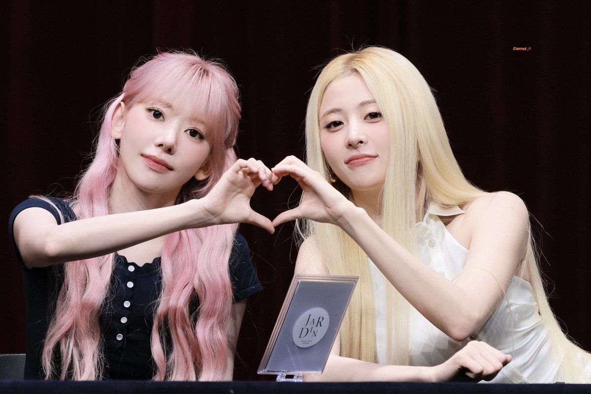carrot_hyj's tweet photo. 260704

#르세라핌 #LE_SSERAFIM 
#허윤진 #HUHYUNJIN #윤진 #사쿠라 https://t.co/DE4aKmtrv7