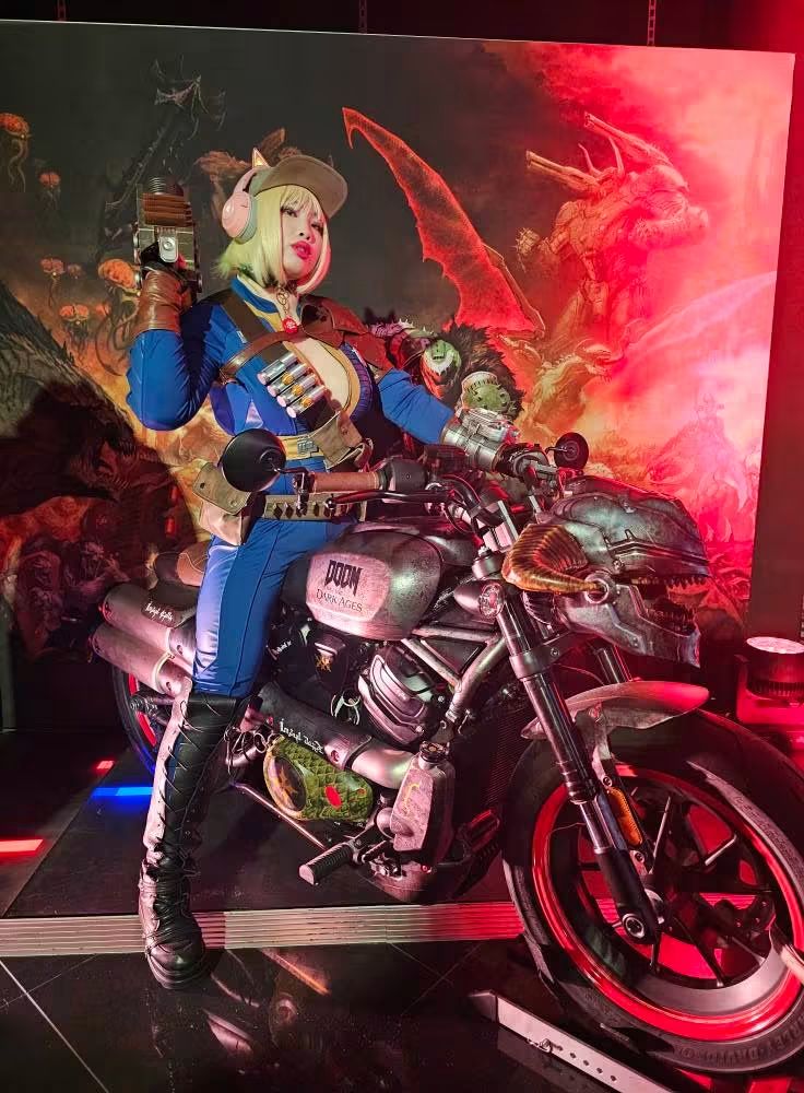 HAKURU_15's tweet photo. That time I rocked up as Vault Girl at a Doom The Dark Ages Launch Event in Sydney 😆 https://t.co/QjMGaZBSDg