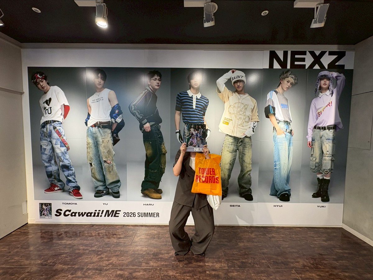 hakosukiii's tweet photo. 酔い覚ましでタワレコも🫶🏻
NEX2Y他にも何人かいて幸🫶🏻
テンション上がって買っちゃった🫶🏻 https://t.co/AQeZY08D9v
