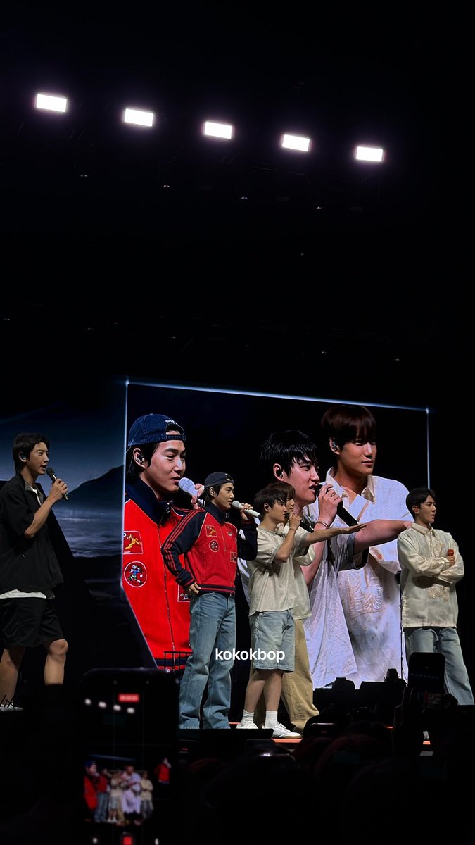 kokokbop's tweet photo. Some photos of EXO during soundcheck 🥹♥️ https://t.co/6oYemJASiD