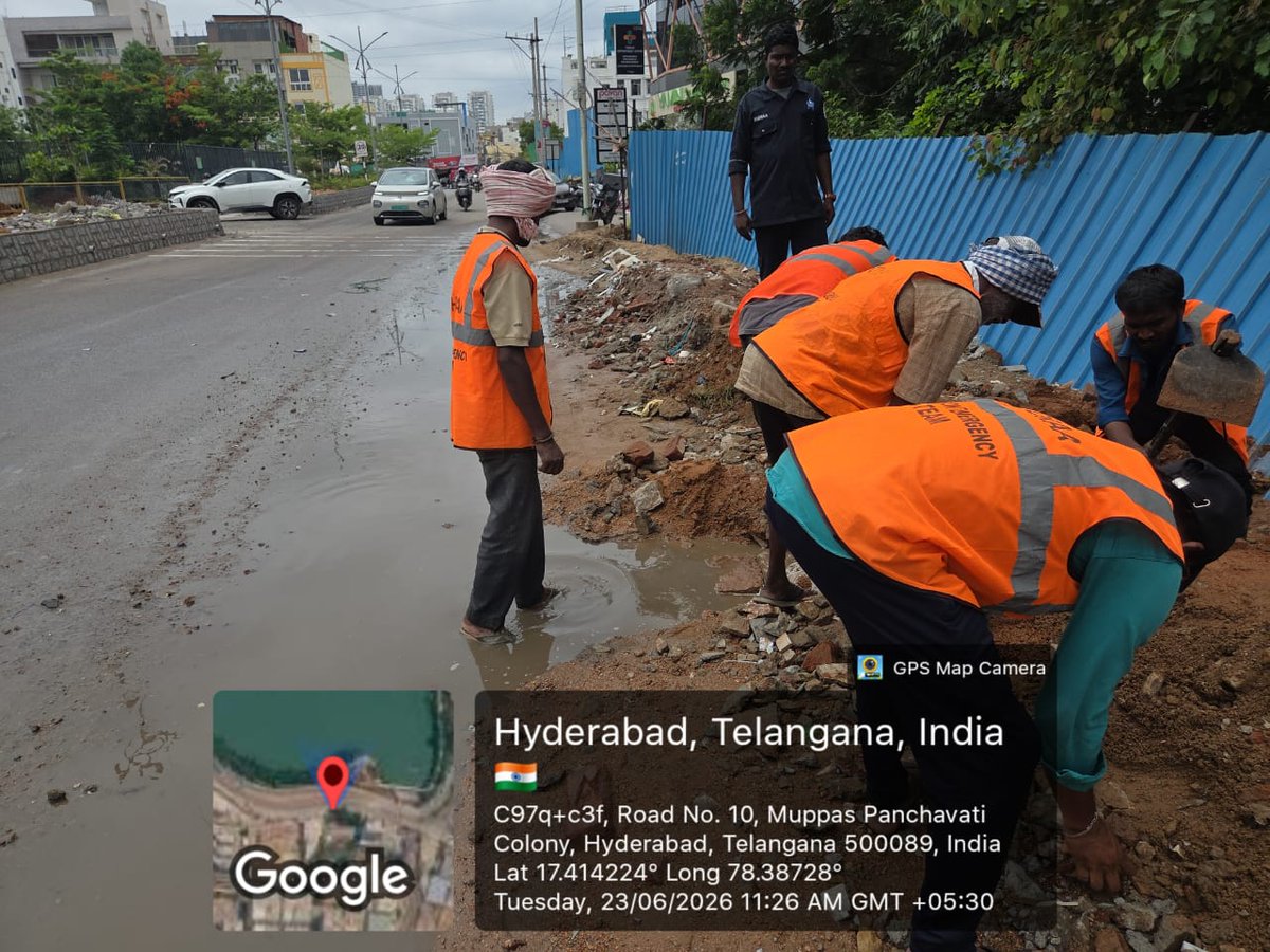 Dc49Cmc's tweet photo. @AdiSathwik @Comm_HYDRAA @CMC_Offcl @TelanganaCMO Dear Citizen,

The inconvenience caused is regretted. The stagnant water behind Malkam Cheruvu, near Aparna Constructions, has been cleared. Photos are attached for your kind reference. https://t.co/MT1I1dUsFM