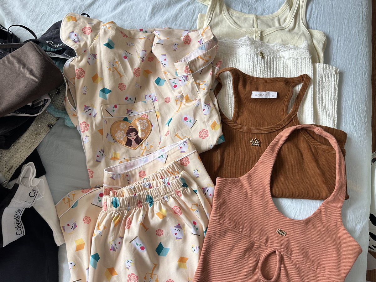 usedbleunei's tweet photo. โล๊ะตู้ used like new ♡

CK แท้ 💯 หลักสิบเป็นงานตำหนิ 

📮เหมาส่ง 40 บ. 
*post 04/07 เวลา 17:00

 #ส่งต่อเสื้อผ้า #ส่งต่อเสื้อผ้ามือสอง #ส่งต่อเสื้อผ้ามือ2 #โล๊ะตู้เสื้อผ้า #โล๊ะตู้ #ส่งต่อกระเป๋า #ส่งต่อstylist #ส่งต่อcintage #stylistshop #โล้ะตู้เสื้อผ้า #ส่งต่อduex https://t.co/mR4Dbp7EVA