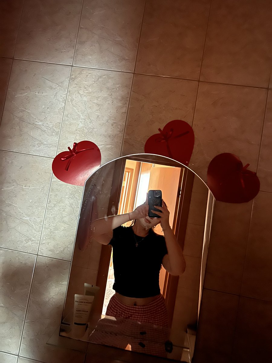 vas_bae's tweet photo. 🌧️ 
Две недели до отпуска, чуть больше до встречи с Уралом и тайгой https://t.co/Ij5CXy9hPk