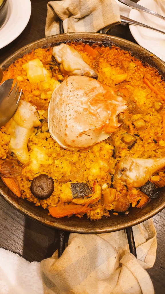 komeyar's tweet photo. 昨日食べたスペイン料理( ˘ω˘) https://t.co/yLTzgqAuP2