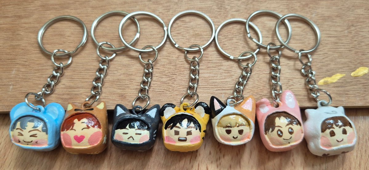 JohannaRiaPond's tweet photo. I gave out self-made clay BTS keycharms as freebies in Brussels and armys really loved them, so I'll be bringing more for Munich and Paris💜 #bts_arirang #btsfanart https://t.co/12O59Rr9qL