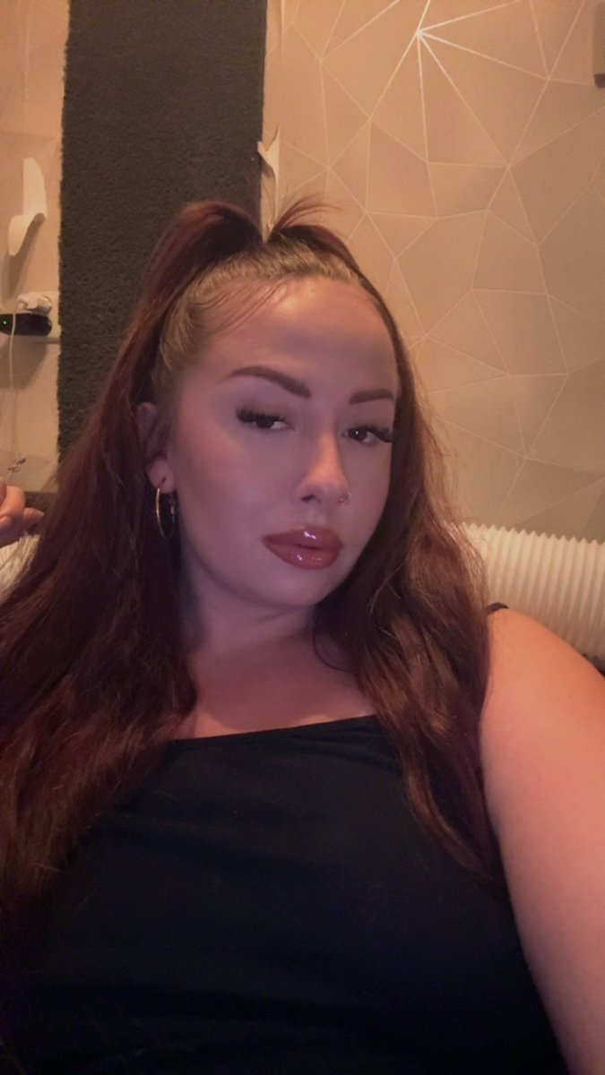 MDutchspoiled's tweet photo. Ik ben in een goeie bui vandaag ! De eerste 15 krijgen een opdracht voor tientje ! Dm snel!! 

Findom femdom humanatm humanashtray geldslaaf moneyslave tikkieslaaf sissy beta finsub bdsm https://t.co/MtWPlOSIwL