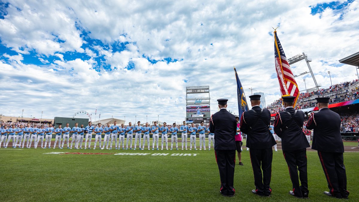 DiamondHeels's tweet photo. Happy 250 🇺🇸 https://t.co/wuIMKd6xjG