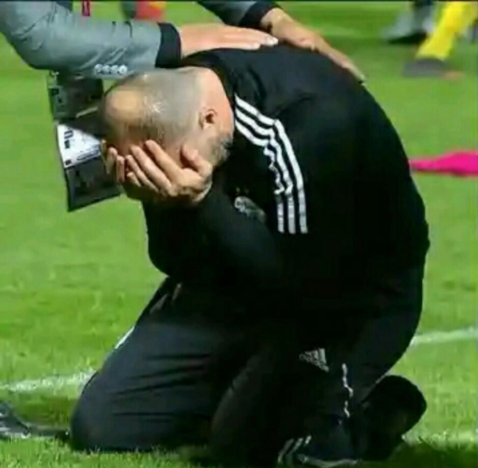 Hollv3's tweet photo. الى جميع البلماضيين👇
لم ينجح مع الفريق القطري وخرجنا زوج مرات من دور المجموعات في كأس افريقيا ولم نتأهل لكأس العالم بسبب سوء تسييره  ولم يستطيع فك دفاع موريتانيا وبالنسبة لكأس افريقيا 2019 اللاعبين الحارين فوغولي وبناصر وقديورة وبن عمري وبونجاح وبلايلي دون أن انسى الحارس مبولحي https://t.co/OOCoF2ZXOz