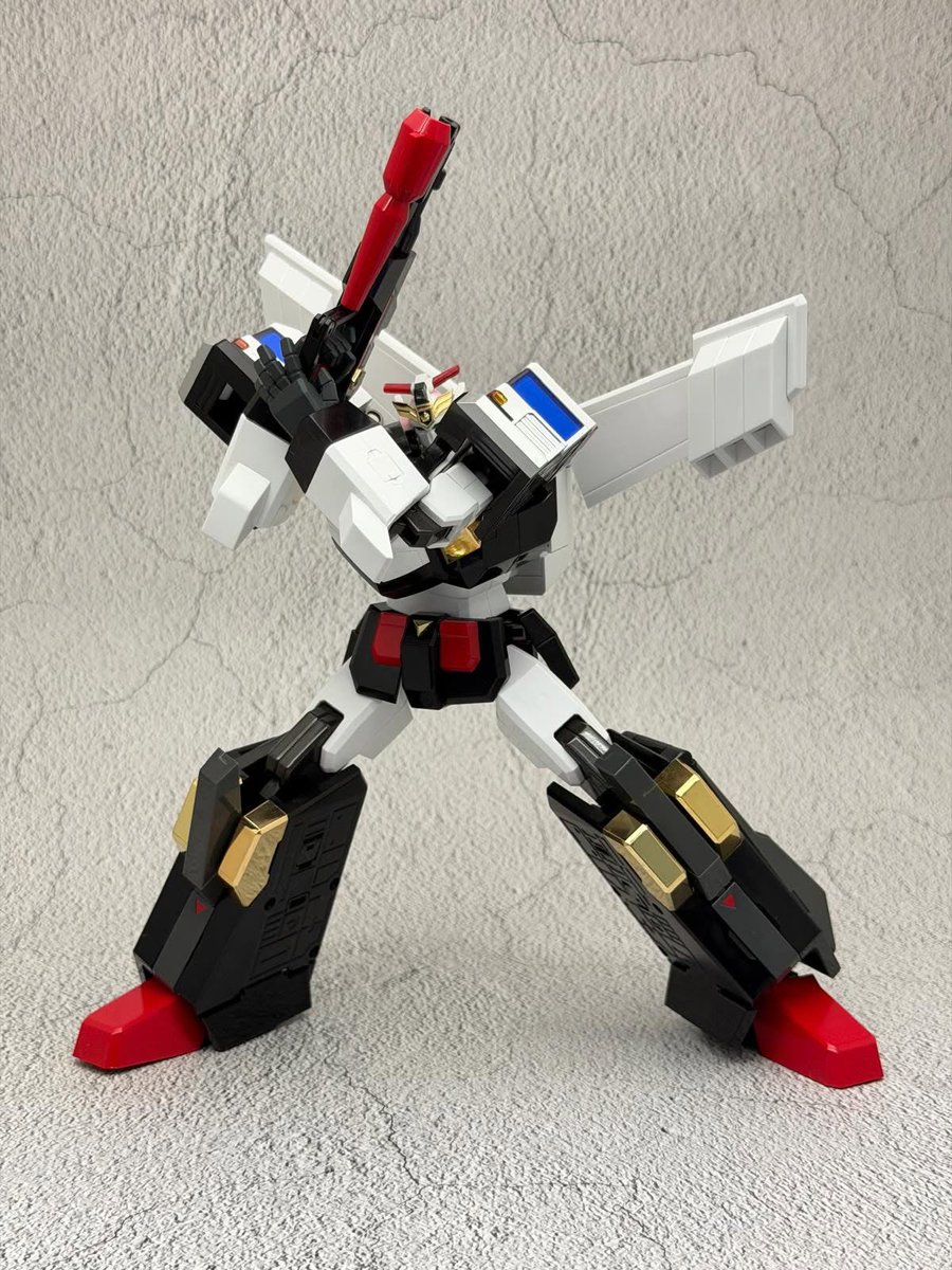 JackActiontoys's tweet photo. 大変お待たせしました！
いよいよ発売となるアクション合金「勇者警察ジェイデッカー」！
各部にダイキャストをふんだんに使用し、圧巻のフルアクション！
ぜひお手に取ってお確かめください！ https://t.co/vMwr4AVALt