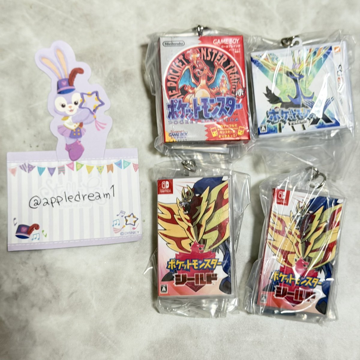 appledream1's tweet photo. 【交換希望】ポケモン　パッケージ&amp;カードリッジキーホルダーコレクション
譲:赤、X、シールド×2
求:銀、ホワイト、スカーレット、アルセウス
同弾同士での交換。
ID付写真お願いします。
郵送または広島市内手渡し可能。
まとめて優先。
ピンポイントで難しいかと思いますが、よろしくお願いします。 https://t.co/iFXdKeenCv