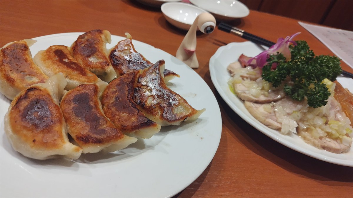 saiko3153's tweet photo. 中華料理のコース、全10品ボリューム満点でお腹いっぱいになり過ぎた💦
空手の先輩方の集まりに6年ぶりくらいに参加したんだけど写真撮ってたらミギー知ってるの1人しかいなかったので「絶対読むべき傑作！」と宣伝してきました😁 https://t.co/LIiJ9BYAWu