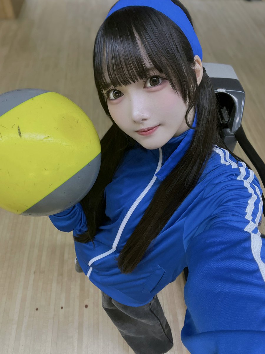 maid_mikari's tweet photo. ボウリング大会ありがとうございました🎳みかりチーム4位❕すごい❕❕ https://t.co/gpWxSp3VK9