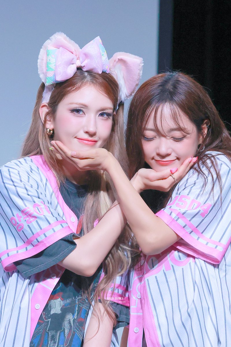 PISCESom's tweet photo. 𝟤𝟨𝟢𝟨𝟤𝟪  𝖧𝖰

세솜 ♥

#아이오아이 #전소미 #JEONSOMI 
#김세정 #KimSejeong https://t.co/QarNrkLhcJ