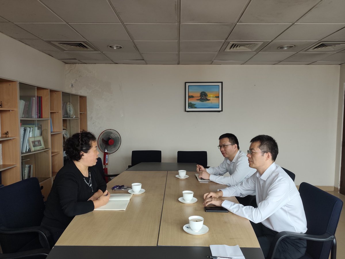 CSCECBDNEWS's tweet photo. #UpWeBuild Recently, the CSCEC Bangladesh responsible company went to the Confucius Institute at North South University and visited the Chinese director Ma Xiaoyan. The two sides held a discussion on youth talent cultivation and cultural activities organization. https://t.co/WW6tbMkeWN