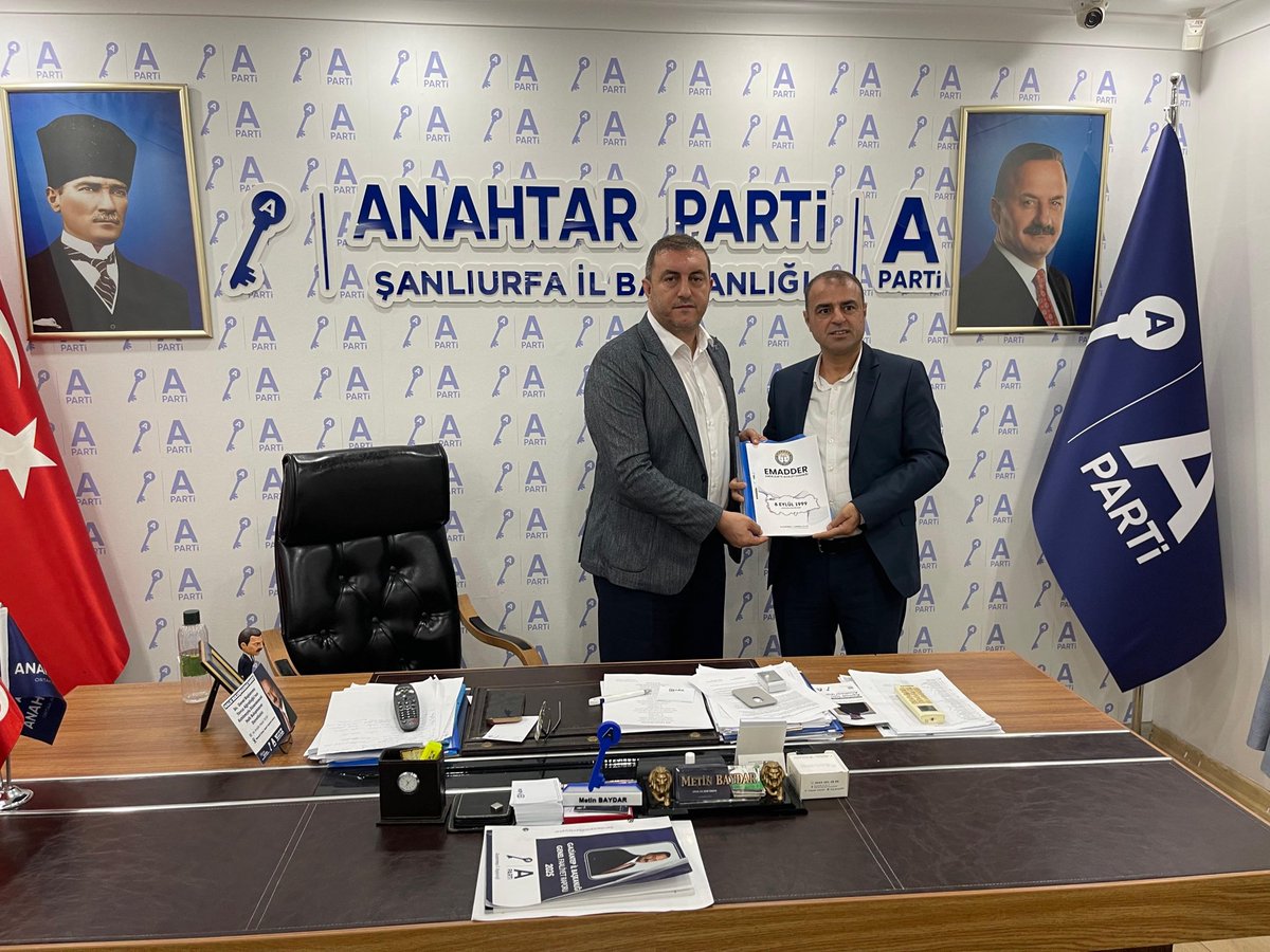 EmadDernegi's tweet photo. 📍 EMADDER - ŞANLIURFA ANAHTAR PARTİ ZİYARETİ 

@anahtarparti
@yavuzagiraliog 
@Aparti63 
@metinbaydar63

Emeklilikte Adalet Derneği Şanlıurfa İl Temsilciliğimiz, Anahtar Parti Şanlıurfa İl Başkanı Sayın Metin Baydar’ı makamında ziyaret ederek kademeli emeklilik mağduriyetini ve adalet talebimizi paylaştı.

Nazik ev sahipliği, samimi ilgisi ve mücadelemize verdiği destek için Sayın Metin Baydar’a teşekkür ediyor, emeklilikte adalet yolunda ortak vicdanın büyümesini temenni ediyoruz.

Adalet için mücadelemiz kararlılıkla sürecek.

Emeklilikte Adalet Derneği 

@anahtarparti
@yavuzagiraliog
@nihal01 
@avukatayhanerel 
@Hayaticetin40

@EmadDernegi
@EMADDER_KADEME
#KademeTorbaYasaya