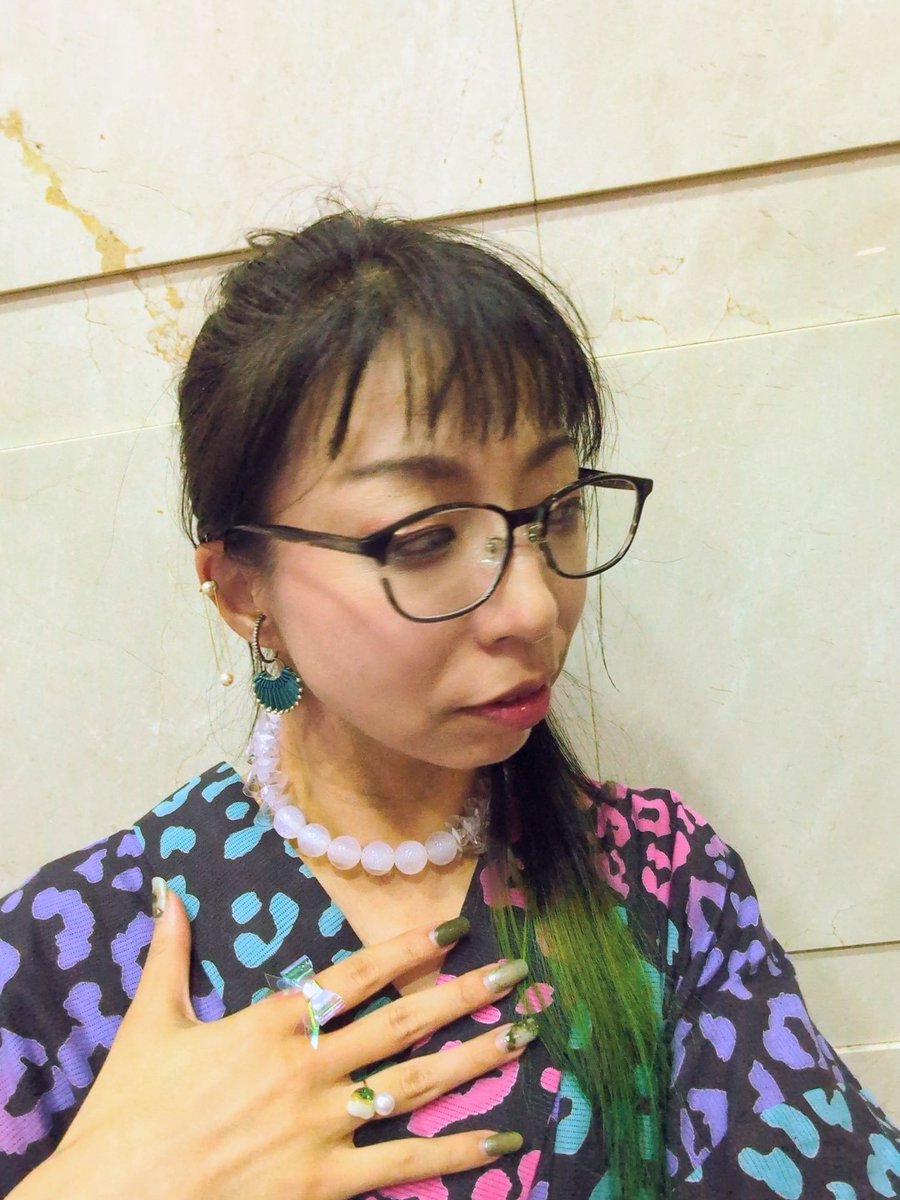 rararat83's tweet photo. 202607-1
#rakimono

#キモノシエルオオサカプチ 初日は
今夏のお仕立て浴衣初おろしに
現地仕入れ品を足して
夏のキラキラブチアゲコーデ🏖️

浴衣 @marojuice 
首飾指環 @fransowacompany
帯 @roccoyaofficial 
帯飾 @_airportlounge_ 
帯留 @tac187syugeibu 
鼻緒 @koe_chan 
背飾 @MARU_mizuhiki
指輪 @1000kou87v
髪飾 @ballkoss 
耳飾 aokiyuri / https://t.co/m2nhuOHmBQ
サンダルガード @Tabio_JP 
#おびぽっけ 孔雀箪笥