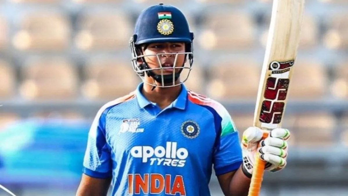 SDhawan25's tweet photo. Congratulations, Vaibhav! 🇮🇳 Youngest Indian to debut, but this is just the first step. Stay grounded, keep working hard and enjoy wearing the India colours. Best wishes! 💙 https://t.co/LnA2MoodY1