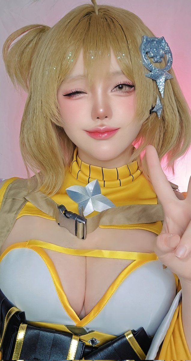 six3j1's tweet photo. #NIKKE
#Anis
#cosplay

승리 인증샷이야! ˶ˊᜊˋ˶ ಣ https://t.co/DmgUEgu9xe