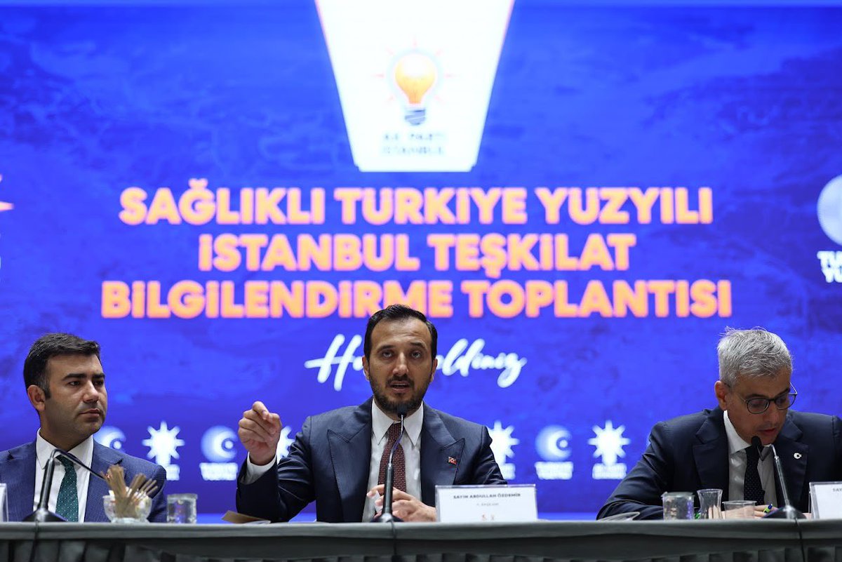 EmrullahErkus's tweet photo. Sağlık Bakanımız Sayın Prof. Dr. Kemal Memişoğlu’nun katılımlarıyla, İl Başkanımız Sayın Abdullah Özdemir’in ev sahipliğinde AK Parti İstanbul İl Başkanlığımızda gerçekleştirilen istişare programına katıldık.
Programda, Türkiye Yüzyılı vizyonu doğrultusunda İstanbul’umuza kazandırılacak sağlık yatırımları ve sağlık alanındaki çalışmalar kapsamlı şekilde değerlendirildi.
Nazik ziyaretleri ve kıymetli değerlendirmeleri için Sayın Bakanımıza, ev sahipliği için İl Başkanımız Sayın Abdullah Özdemir’e teşekkür ediyor; ülkemiz ve aziz İstanbul’umuz için yürütülen çalışmalarda kolaylıklar diliyorum.