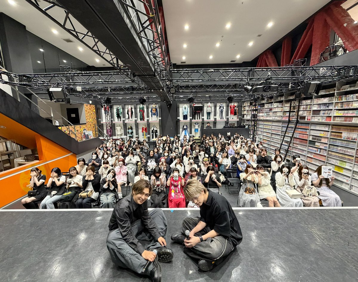ogajin_dawa's tweet photo. 小笠原仁の好きなもんは好きなんだわ！
in 北海道サイン会&amp;トークイベント⛄️

ご来場頂きありがとうございました！

北海道2人の旅を
是非とも楽しんでください❄️❄️

#おがすき https://t.co/2bZYtaU2QL