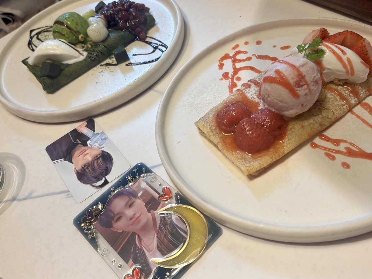 twinkle0711's tweet photo. 本日😋🩷全部おいしかった
クレープ屋さん行くときぐーぐるさんに人間が通らんような道を案内されて猫の気分を味わった🐈‍⬛笑

次回はわたしも麻辣湯ぽいトレカを探して持って行きたい🍜 https://t.co/eLVzdoHelr