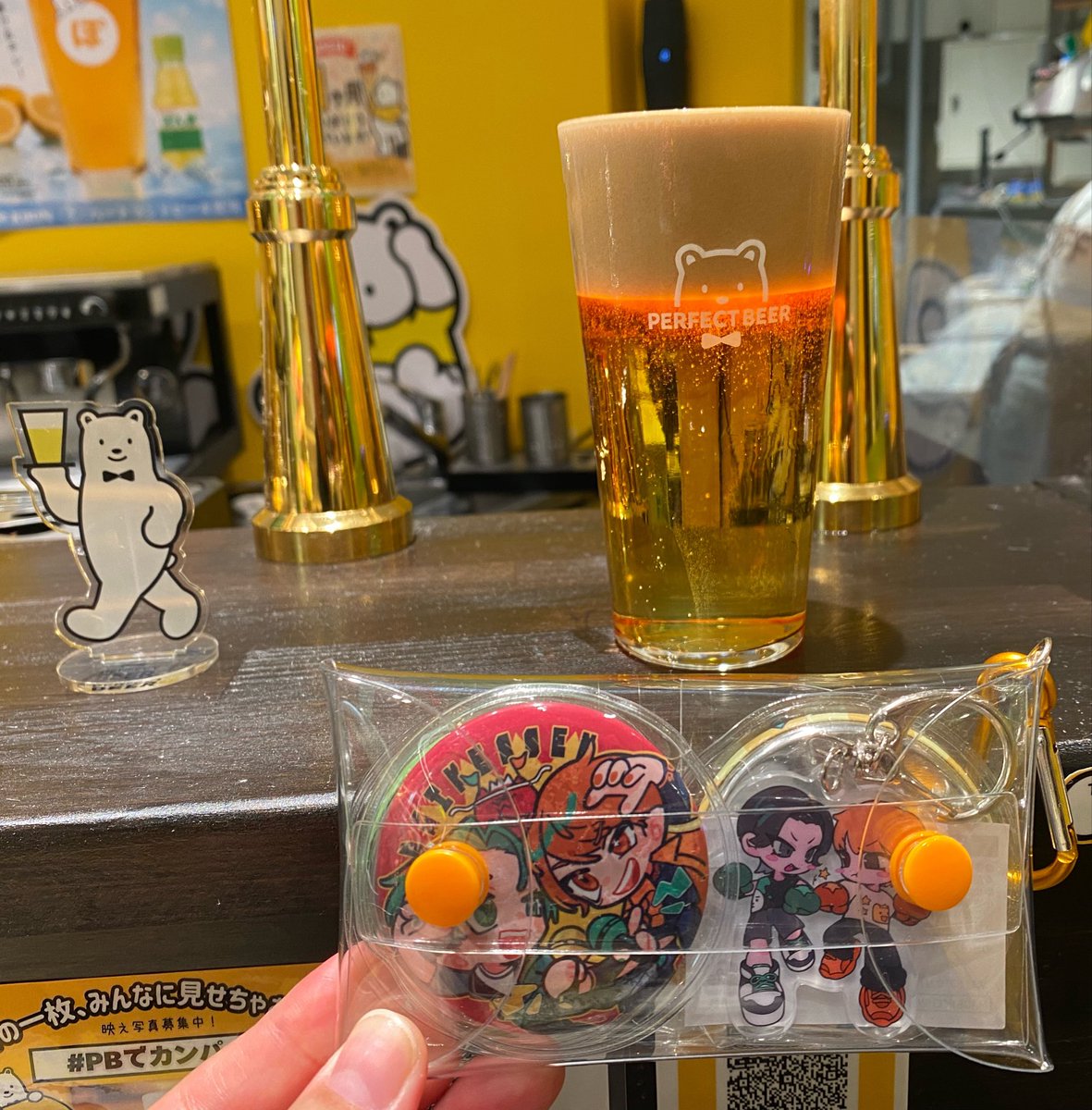 po8_rm's tweet photo. ライブ終わりにビール🍺
飲みに行ったんだけど
お店の人がめっちゃフレンドリーで
楽しかった😁
あと店員さんにめいふぁみさんが
いてもっと話したかった笑

私が終電ギリギリに飲まなれければ笑

お友達の方ももっと話したかったんで
また現場お会いしましょう笑
よろしくお願いします🙇‍♀️ https://t.co/qK5KCl7Ysw