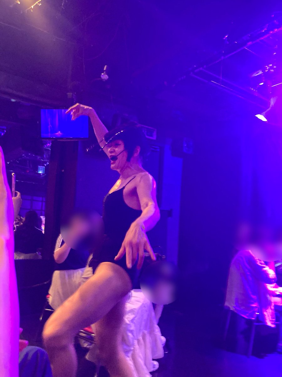 mamiya_gg's tweet photo. 気になっていた『あんみつ姫』へ🕺✨️

トーク面白すぎて表情筋が痛くなった！ダンスとお笑いどちらも最高のエンターテインメントで異次元に惹き込まれる。また行きてぇ～ https://t.co/bhh8KXN8wJ
