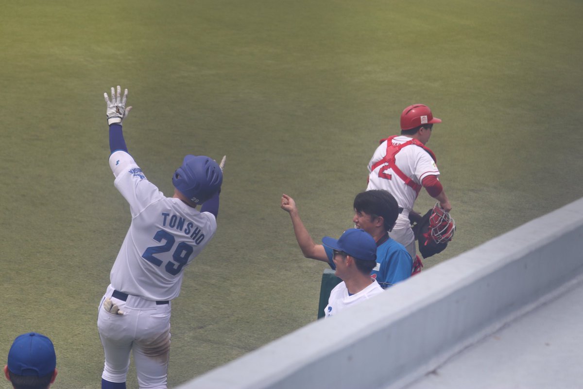 buru_photo's tweet photo. クラブ選手権北信越二次予選
準決勝で勝ち越し本塁打の新潟コンマーシャル倶楽部・頓所嘉樹選手✨
「甘く入った球を捉えることができました。本塁打は公式戦2本目です。昨年も勝ち越しの場面で打ちました。室内練習場には週に1〜2回行って、打撃練習しています！」 https://t.co/QCI843rX2u