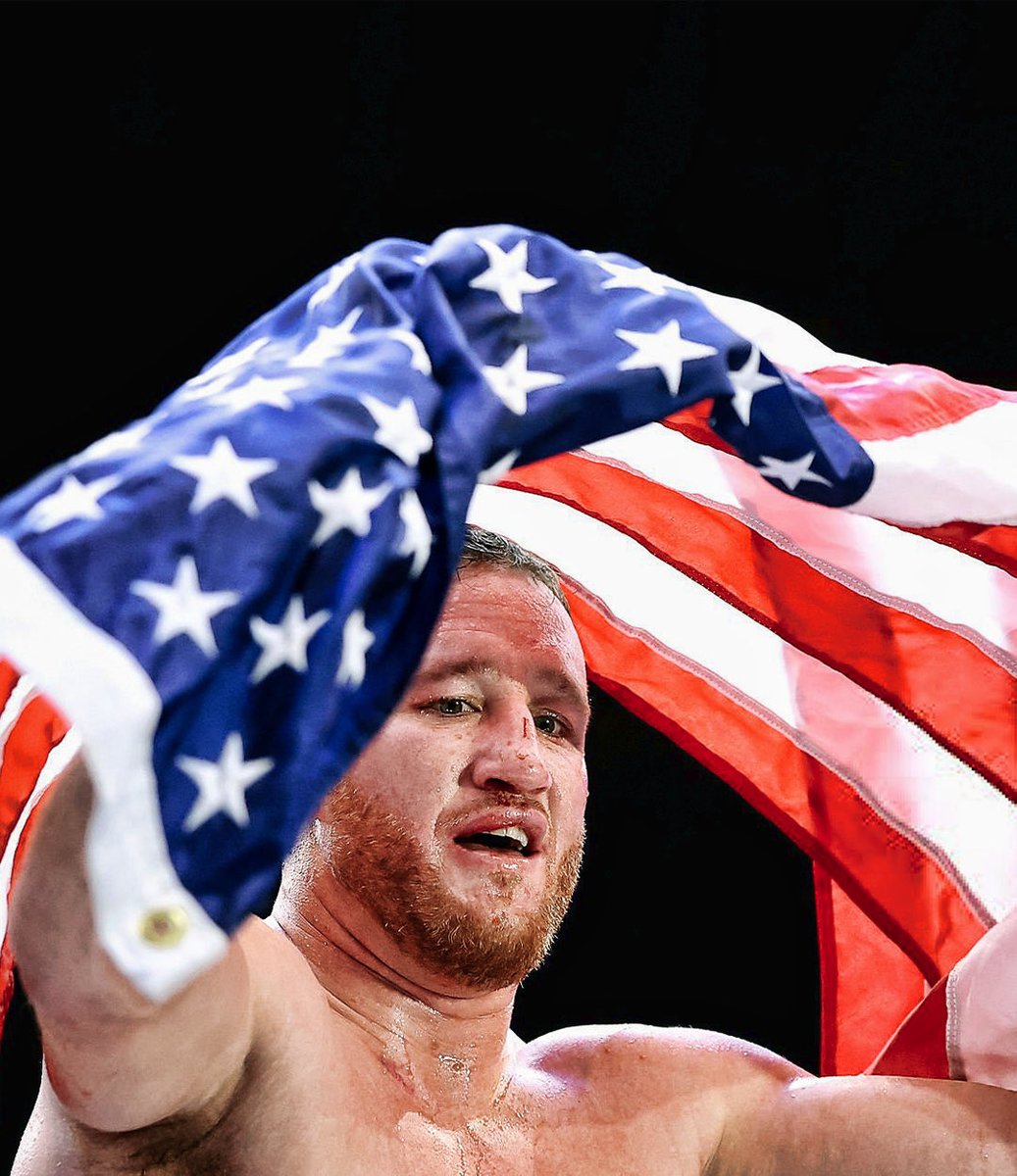 DiaztwinsMMA's tweet photo. Happy 4th of July 🇺🇸 - Crack a cold one for Justin Gaethje. 🍻 https://t.co/cDQU8jc9B9