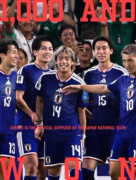 buzzjpnews's tweet photo. これは鳥肌…。🔥
adidasのビジュアル、そしてFIFA公式に伊東純也🇯🇵✨
日本代表として世界に認められていることが伝わってきて誇らしい！⚽️👏
#伊東純也 #サッカー日本代表 https://t.co/ANYtii4Gu0