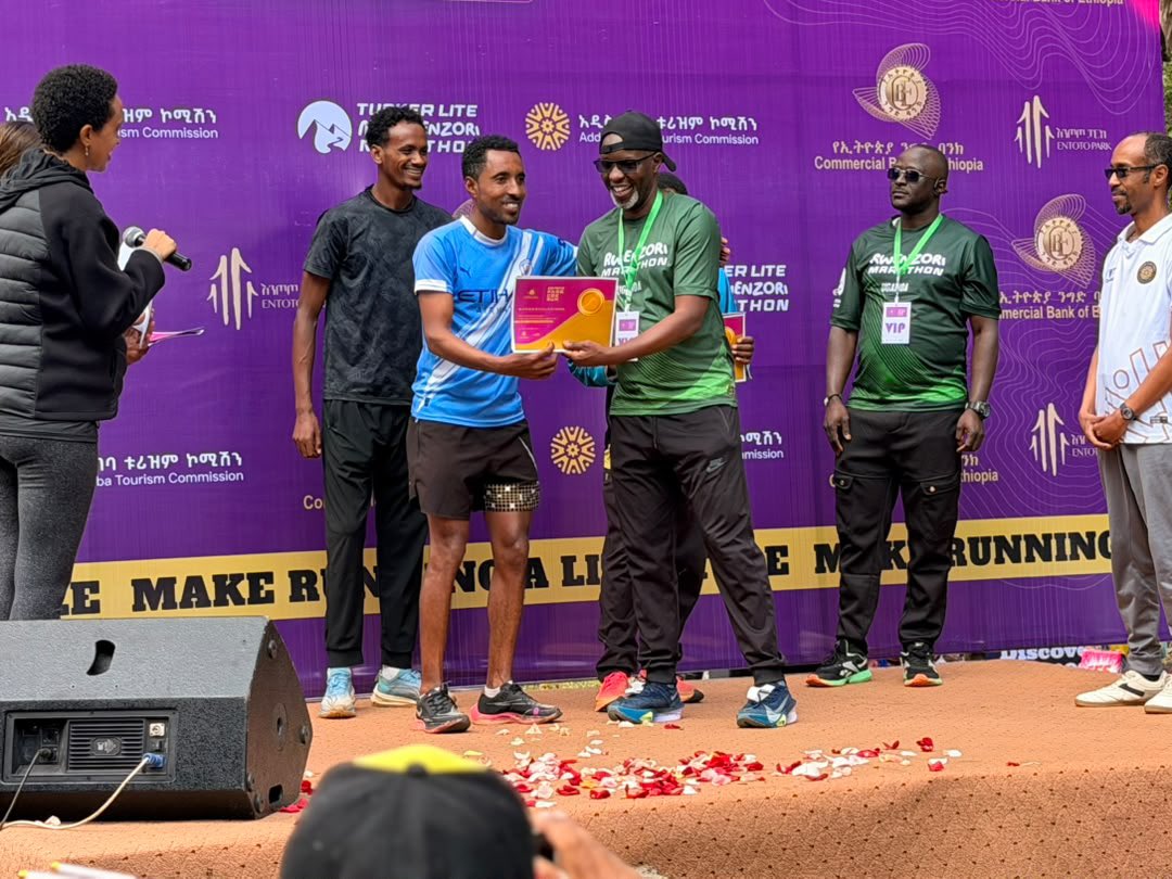 phiona_nam53267's tweet photo. UGANDA 🇺🇬🇪🇹 BUILDING BRIDGES THROUGH SPORT

More than 500 runners gathered at Uganda’s Embassy in Addis Ababa for the @RwenzoriMarathn activation, celebrating the strong friendship between Uganda and Ethiopia while discovering the beauty and adventure of the Pearl of Africa

“This is exactly what destination marketing should look like.”

@wekesa_amos after applauding the Embassy’s innovative approach to promoting tourism and business

#AfricaRising 
#TuskerLiteRwenzoriMarathon