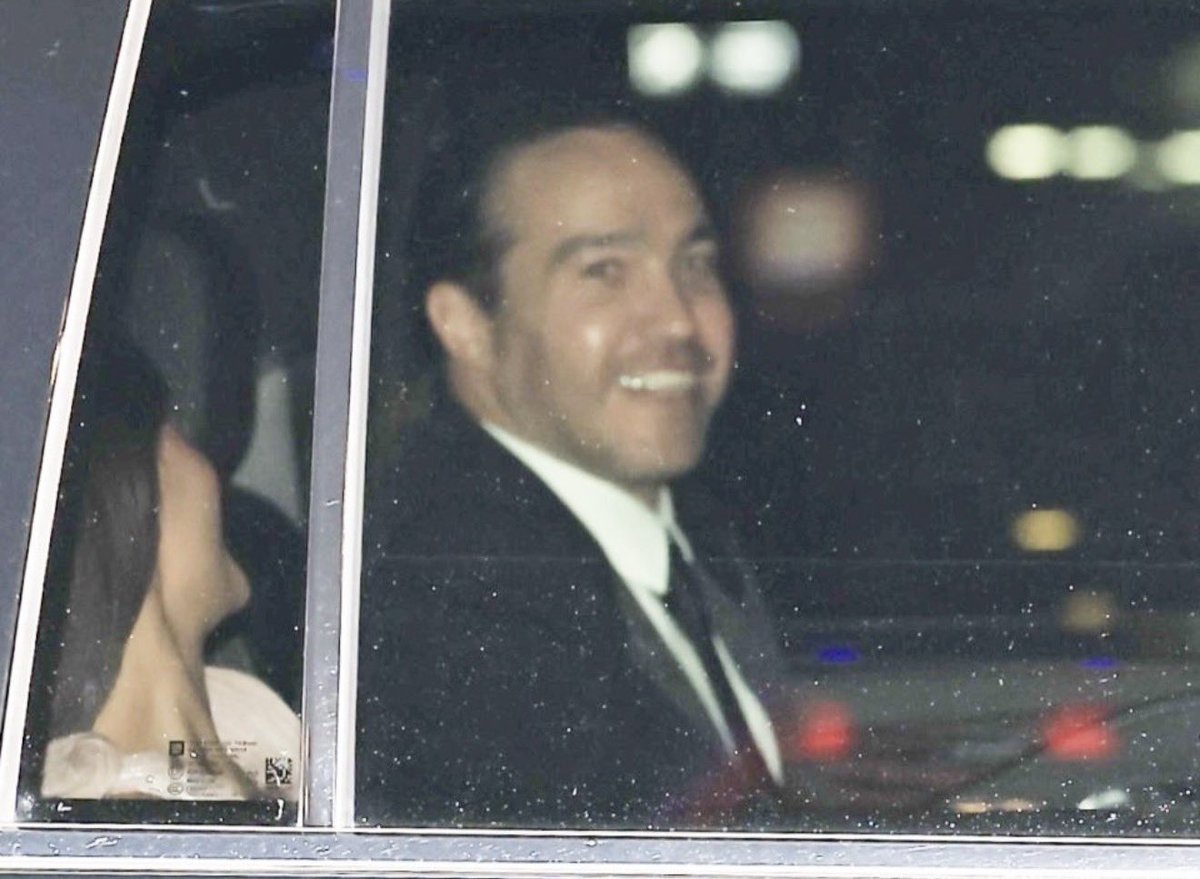 swifferupdates's tweet photo. 💍| Pete Wentz joins the ever-growing wedding guest list https://t.co/bcTBUopVYd