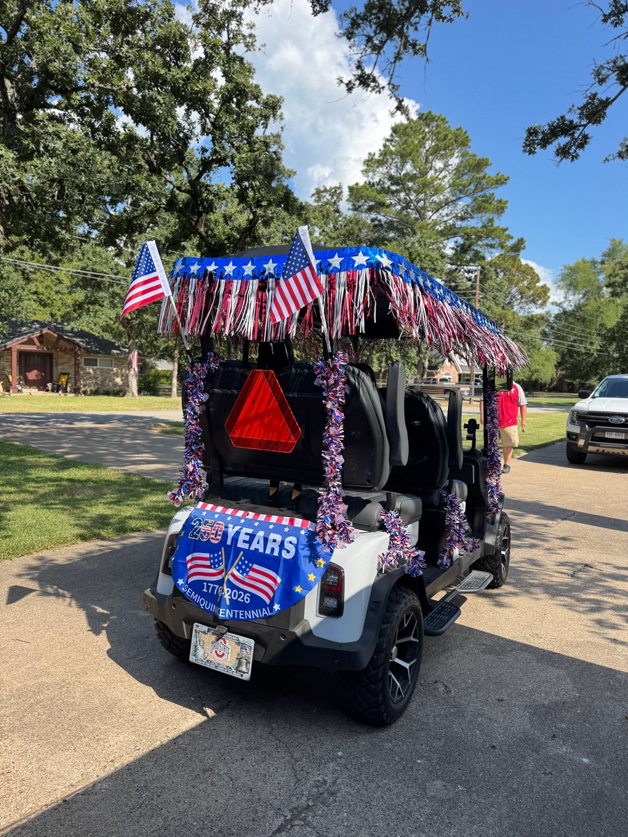 LukeOdenth6634's tweet photo. Happy 4th of July y’all!!! Had a great golf cart parade in my neighborhood last night! So patriotic and the community showed up! 🇺🇸🇺🇸🇺🇸 https://t.co/sbKGEEZPmD