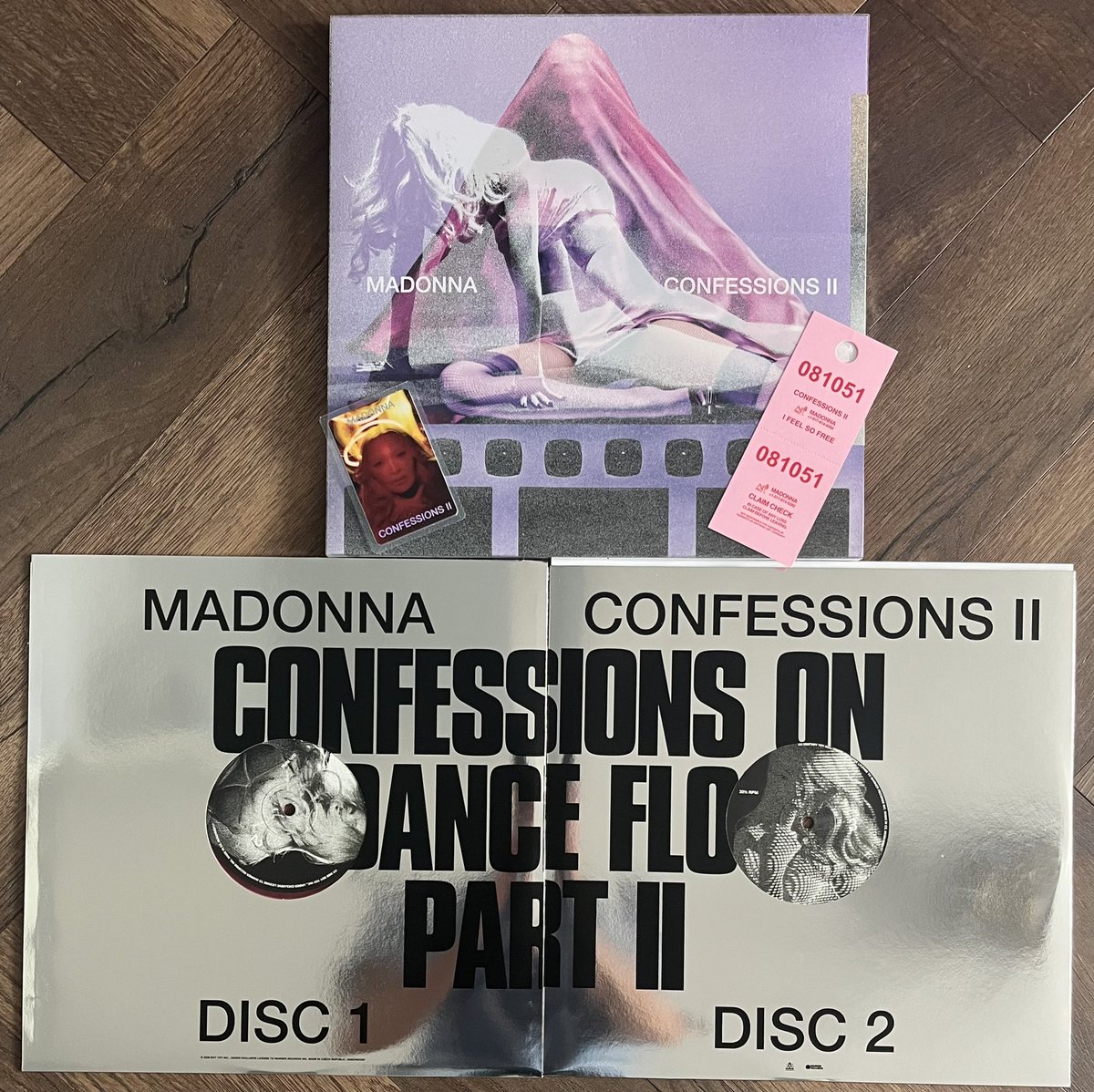 The_rebelhearts's tweet photo. All my Madonna website items just arrived but this one , deluxe 2lp set with premium packaging is my favourite 😍#ConfessionsII #Madonna https://t.co/8wkf0fUv8O