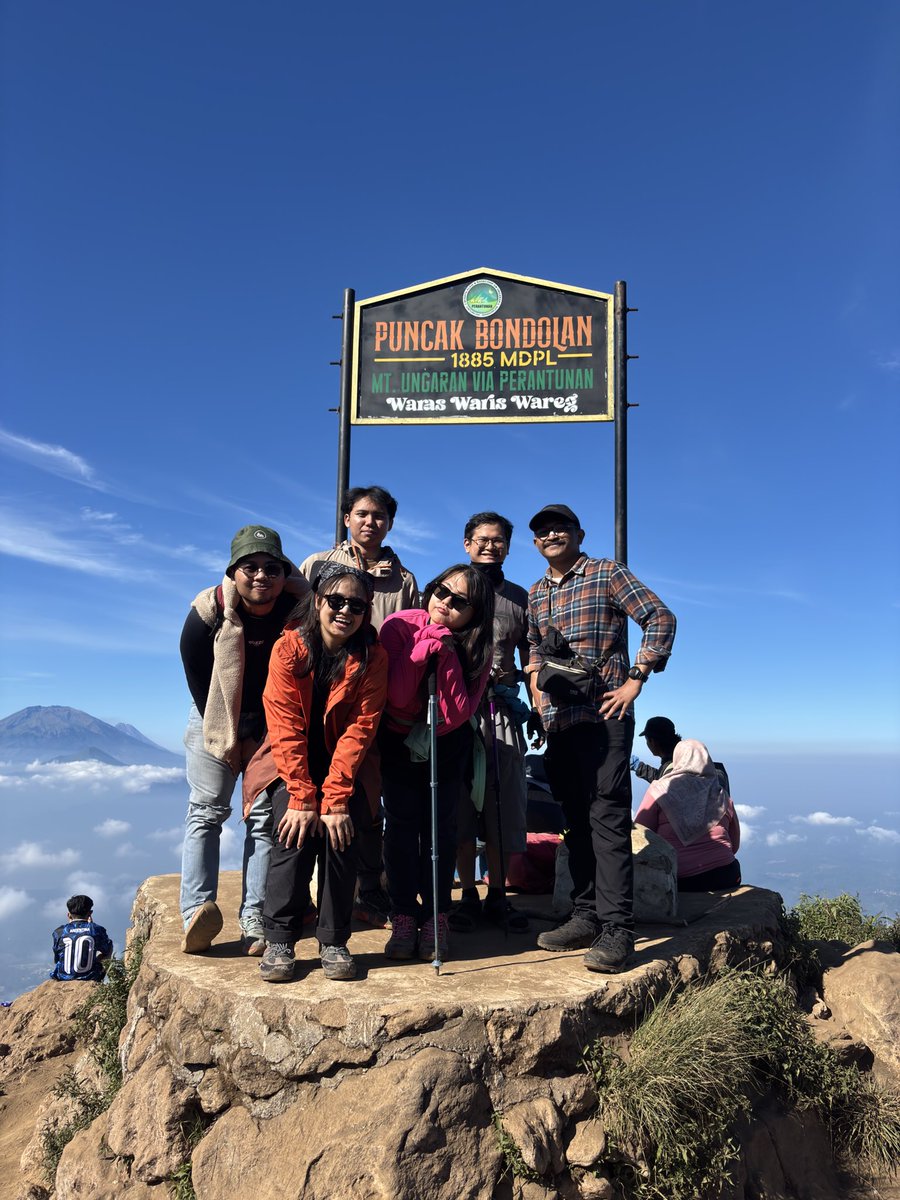 hany_pin's tweet photo. COMEBACK!!!
#gunungungaran hari ini indah sekali. Trimakasih Tuhan Yesus ✨ https://t.co/rEhA9pnUil