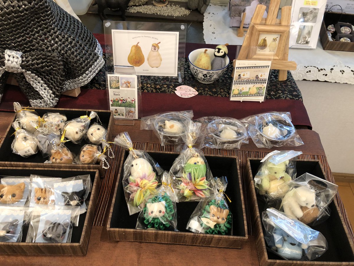 mikepotooosuke's tweet photo. ★「文月の作品展」
7/5(日)〜7/26(日)12:00〜17:00
水・金定休、7/12休
彫紙アート、コスチュームジュエリー、フォト、デルフト焼き、フェルト、編物の作家さんたちによるアートマルシェです。
7/19(日)はワークショップのため完全貸切。詳細はHPにて。
more.https://t.co/IbpZf32fGx https://t.co/MOPGMur1TB