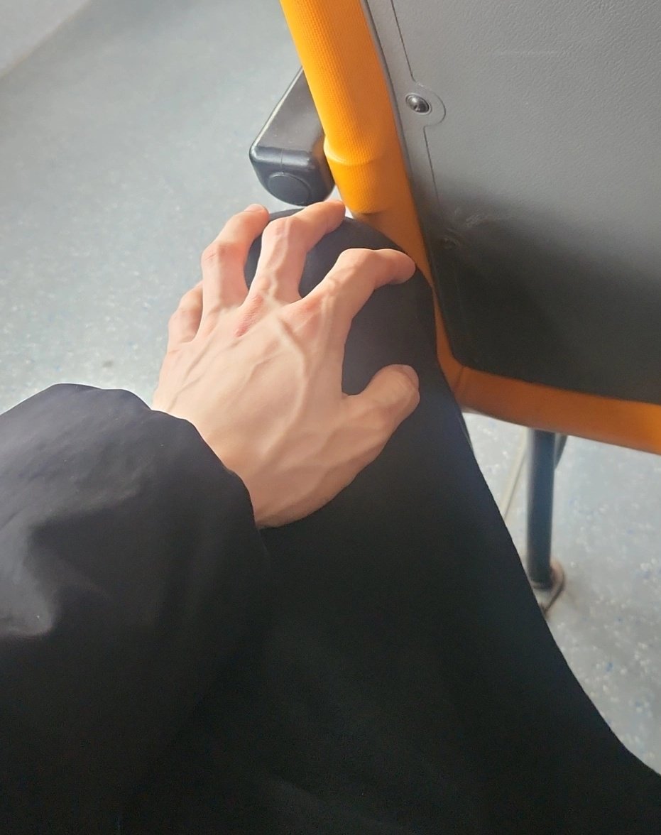 educate_481's tweet photo. 강아지 목 조르게 목 좀 대줄래?

숨 못 쉬어서 ��캑 대는 게 얼마나 이쁜지

더 그래봐 더 옳지 아주 이쁘다.

순간 숨 못 쉬어서 눈물 맺혔어요?~

괜찮아 그래도 너무 이뻐

일로 와 아직 안 끝났으니까.

더 더 병신같이 혀내밀고 눈 까 뒤집고 음미해봐 우리 개새끼 🫳🫳 https://t.co/BYm2QKCA9z