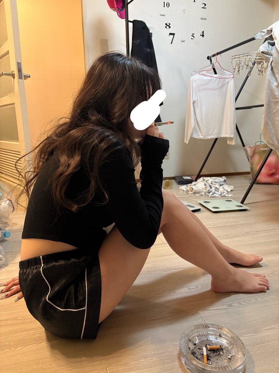 seikimatsutama's tweet photo. 友達が凄くキャバ嬢で良すぎる https://t.co/NJFG0Cssx5