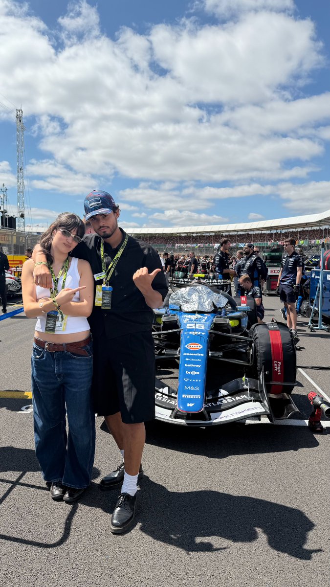 WilliamsF1's tweet photo. Pleasure to have Asha Banks and Matthew Broome, stars of Your Fault: London in our garage today 💙 https://t.co/NOZT1RAgpH