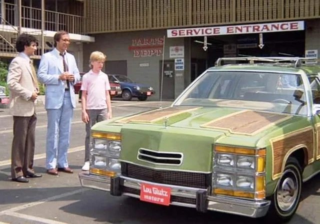 ruby_landoni's tweet photo. @ShadowofEzra Don’t be like Griswold and get swindled by bullshitters with eyebrows like those 👇 https://t.co/vD95KRs34M