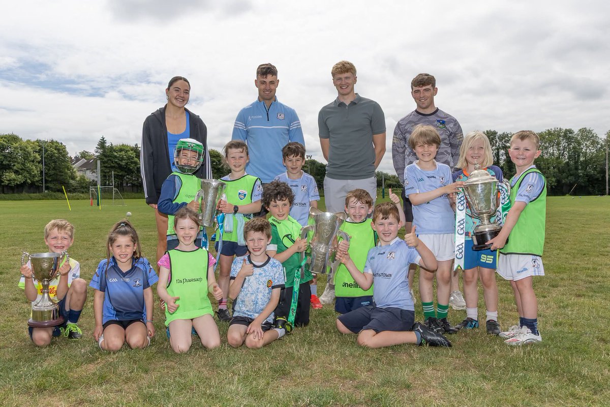 NapGAA's tweet photo. We had some special guests in attendance for our final day of the Summer Camp on Friday. All Ireland Minor winning captain Shane Waters, as well as Limerick senior players Lizanna Boylan, Vince Harrington and James Finn were very generous with their time. 

1/ https://t.co/zOWIgU5ev6