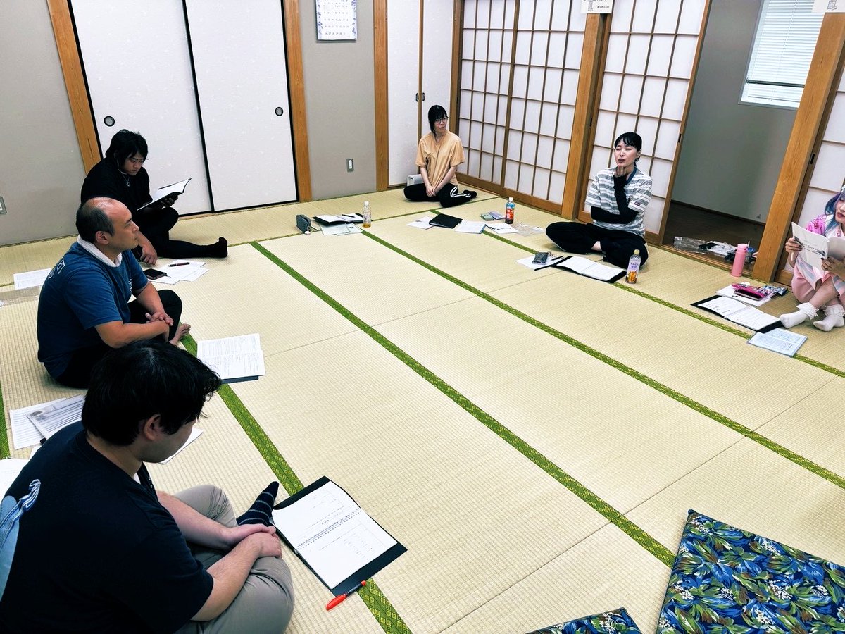 rabbitclown_R's tweet photo. どうもー、時代に乗り遅れた寵児ことスパークカズオです。ありがたい事にラビクラは徐々に厚木市内で知名度が上がっているようで10月のアレに向けて今日は色々と練習いたしました。詳しくは後々更新されるnoteをチェックイットアウト！ https://t.co/mR8wGjcRK7