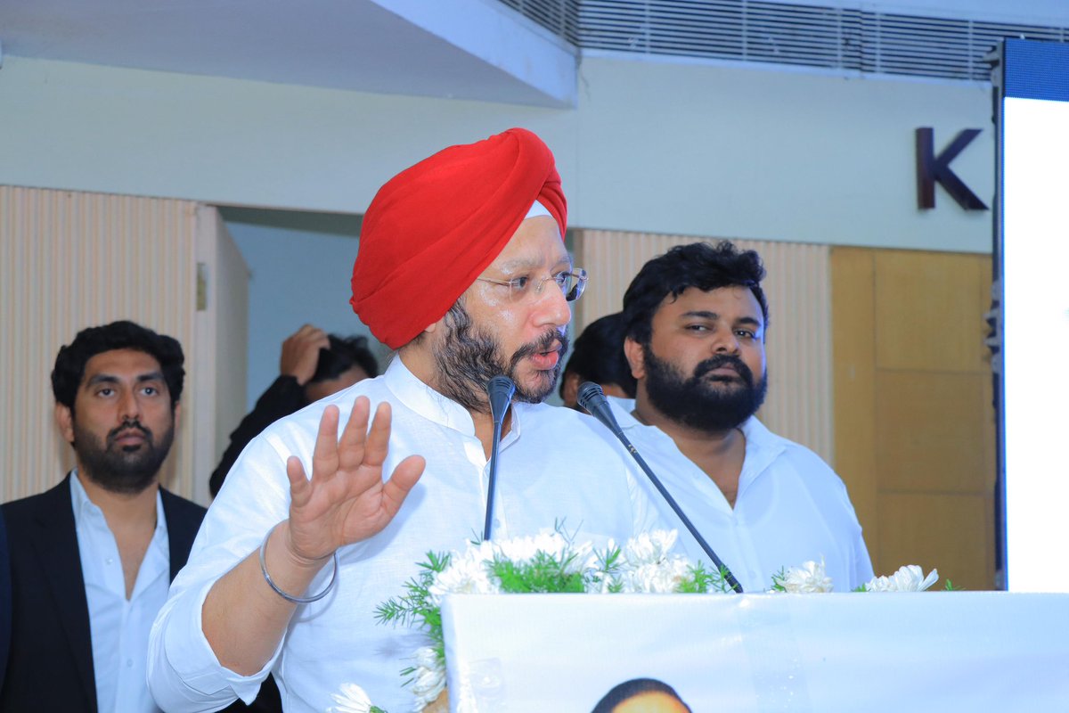 IYC's tweet photo. National Legal Conclave 2026 ⚖️✊🏻🇮🇳

AICC Incharge Admin Shri @gurdeepsappal Ji joined the National Legal Conclave 2026.
Where legal professionals, public representatives and young advocates came together to reaffirm their commitment to the Constitution, democracy and justice.

📍 KLN Auditorium, Hyderabad
