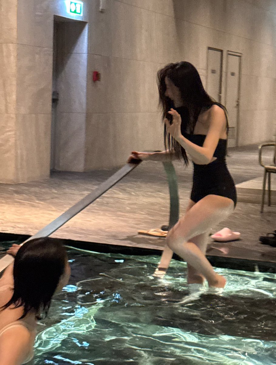 chaerpics's tweet photo. #chaeryeong (chaerrry0) instagram update https://t.co/W0bFKoFwp6