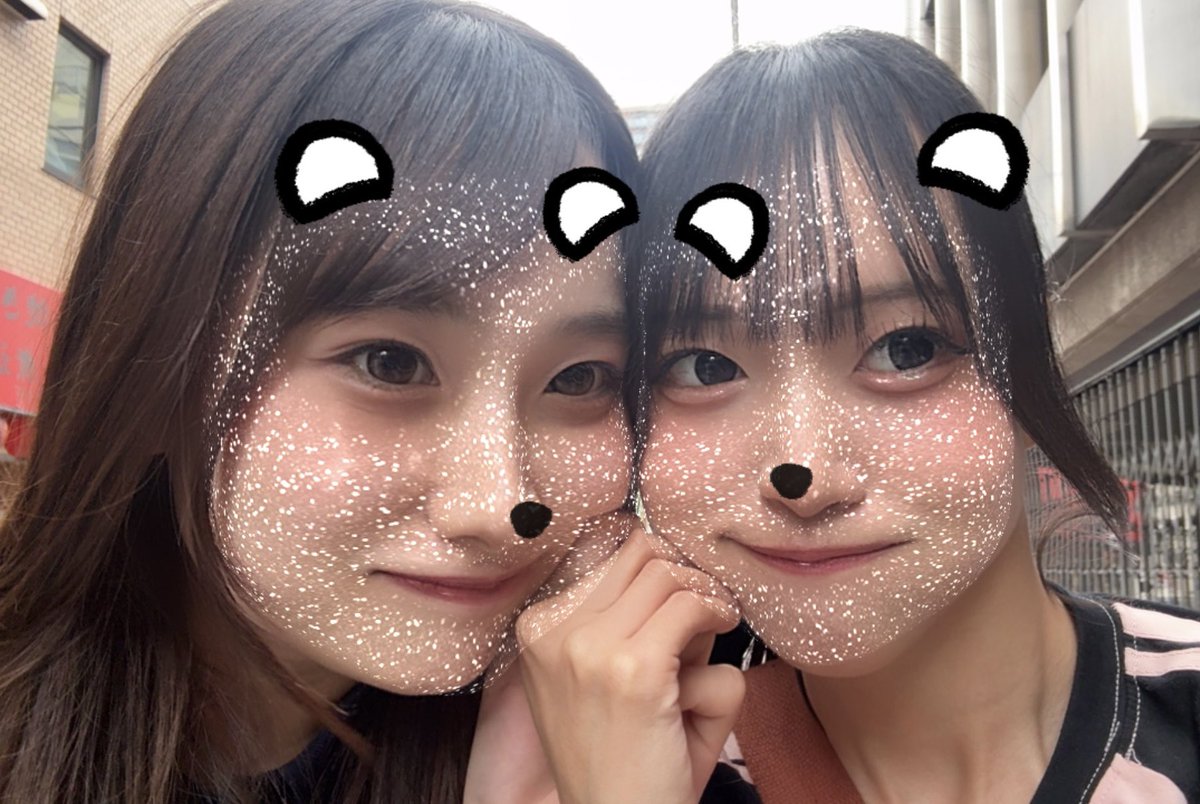 luna___cho's tweet photo. 本日もライブありがとうでした~💙
いつも忙しい中来てくれて
本当にありがとう( ¨̮ )ෆ

投稿遅くなってごめんね> < ՞

今日は珍しくライブ1本だけだったので
まおももさなもえとご飯食べて
練習頑張りました⋆✦

・
・

みあるなからのメッセージｯ💬
動画見てね💙❤️ https://t.co/cvoAGFHep2