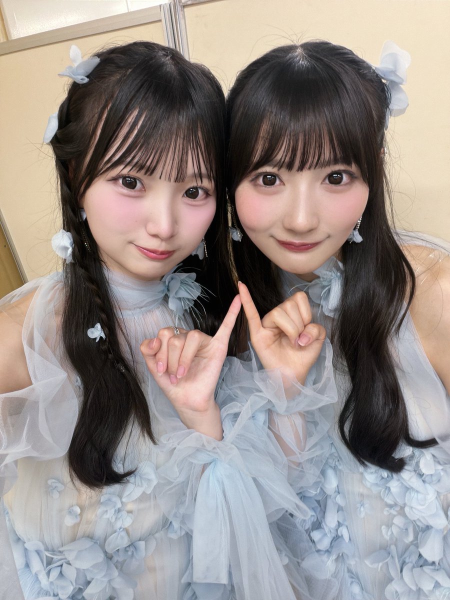 endo_rino_'s tweet photo. #レインツリー初夏のフリラ 最終日✨️
動員目標達成ありがとうございます！
2628人の方に来ていただけて幸せです😭

そして5thデジタルシングルも表題曲を務めさせていただきます🩵🧡
私目線の歌詞が可愛くて好きだったり、カップリング曲の雰囲気がどタイプだったり、5th期間も楽しみが沢山です！ https://t.co/QmR7lUCr70