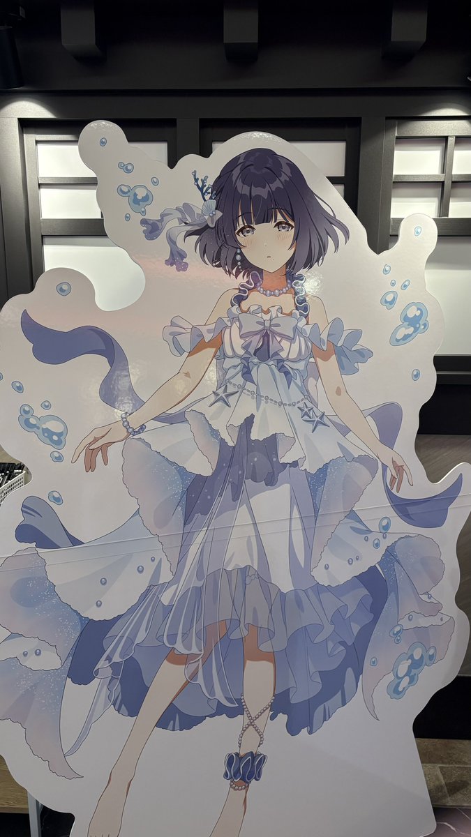 aromidori's tweet photo. スイパラ学マスコラボで名古屋栄に。等身大パネルは、店舗ごとに違うみたいなので置いておきます。名古屋は1年2組でした。パンケーキにチョコペンで美鈴。 https://t.co/neXduXRc9m