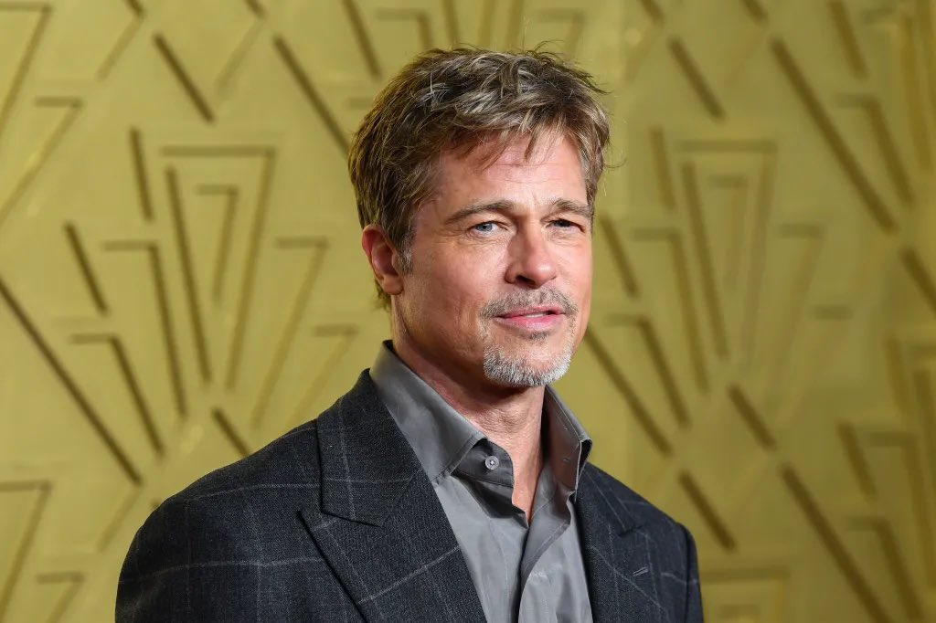 BuzzingPop's tweet photo. Brad Pitt attended Taylor Swift and Travis Kelce’s wedding. https://t.co/7qj8aLO9OA